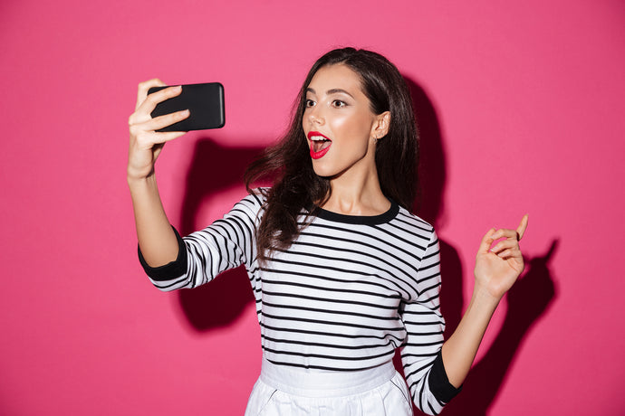 The Art Of The Perfect Selfie (5 Easy Tips)